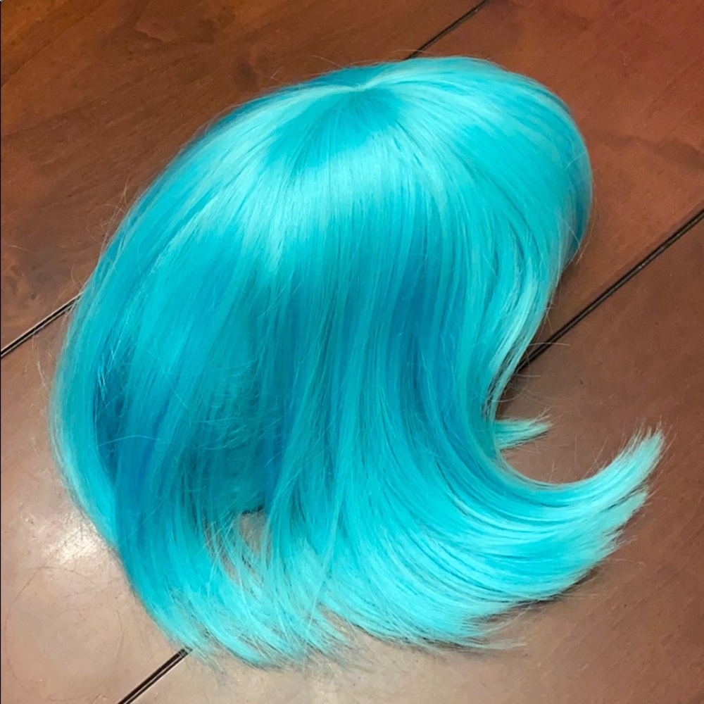 wig from Aldo
